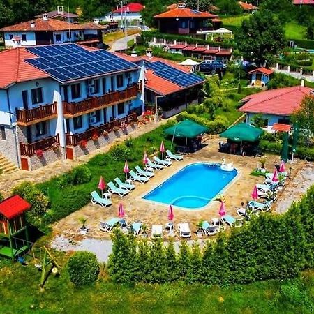 Family Complex Krisbo Hotel Donkovtsi ภายนอก รูปภาพ