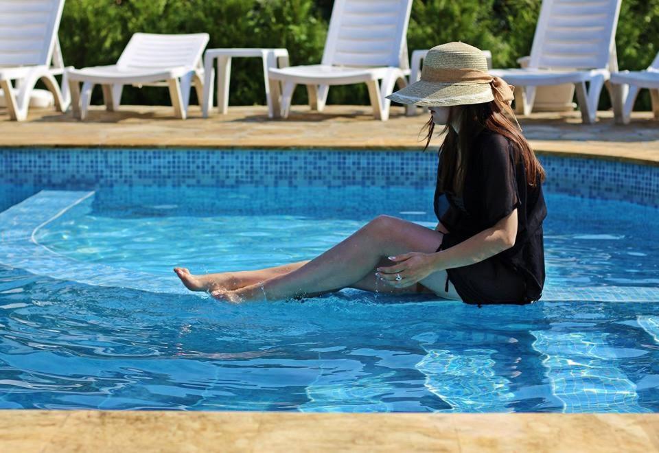 Family Complex Krisbo Hotel Donkovtsi ภายนอก รูปภาพ