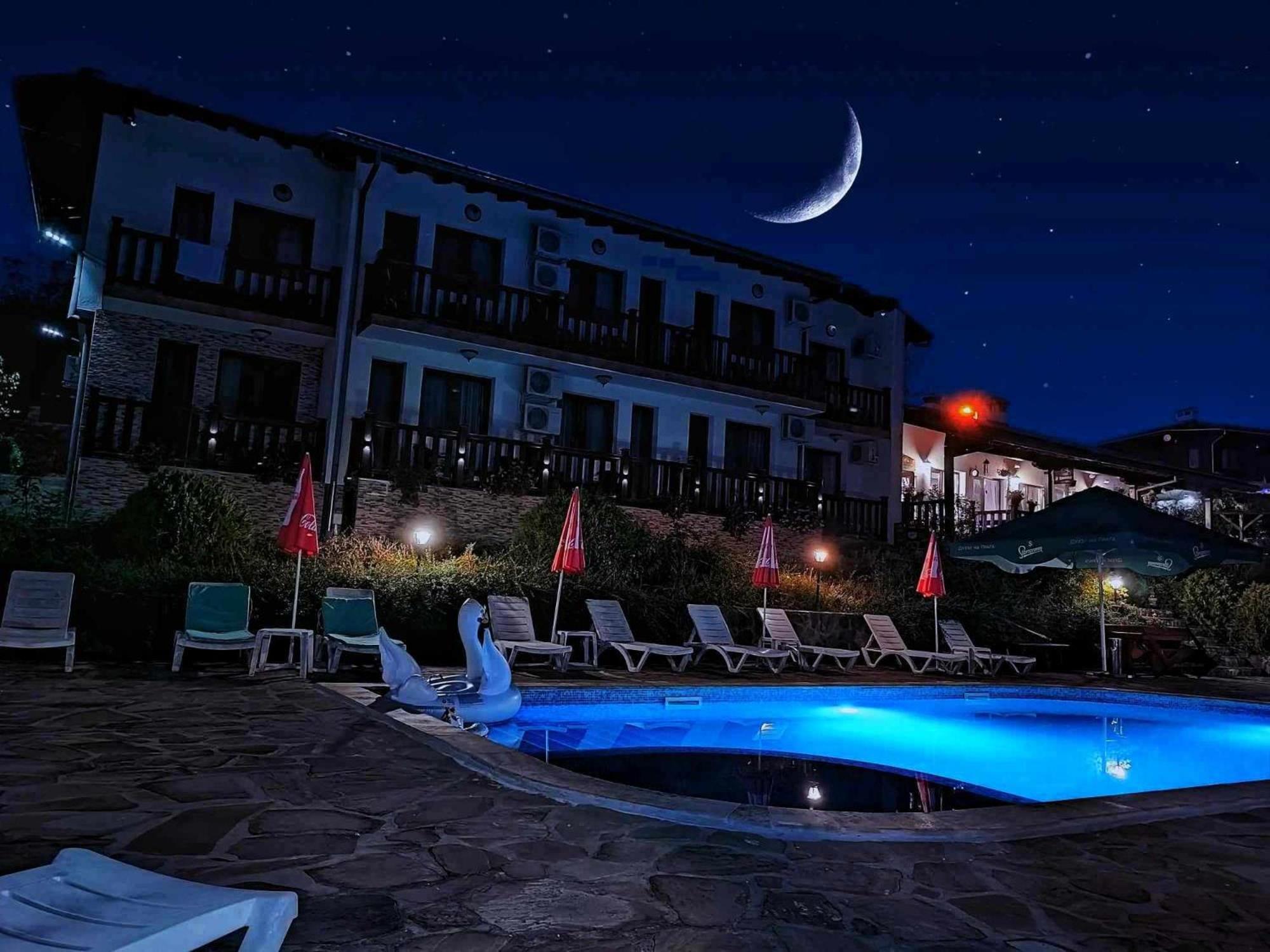 Family Complex Krisbo Hotel Donkovtsi ภายนอก รูปภาพ