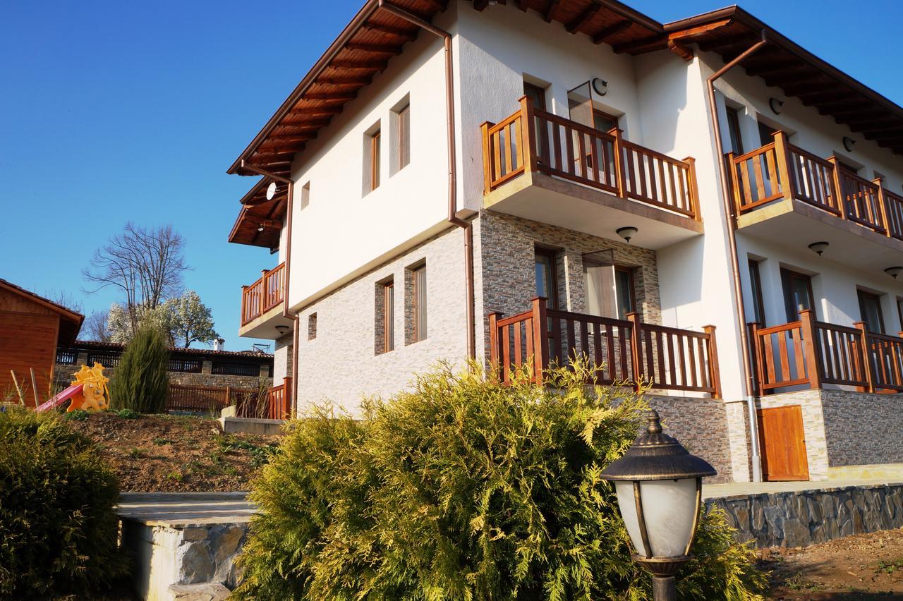 Family Complex Krisbo Hotel Donkovtsi ภายนอก รูปภาพ