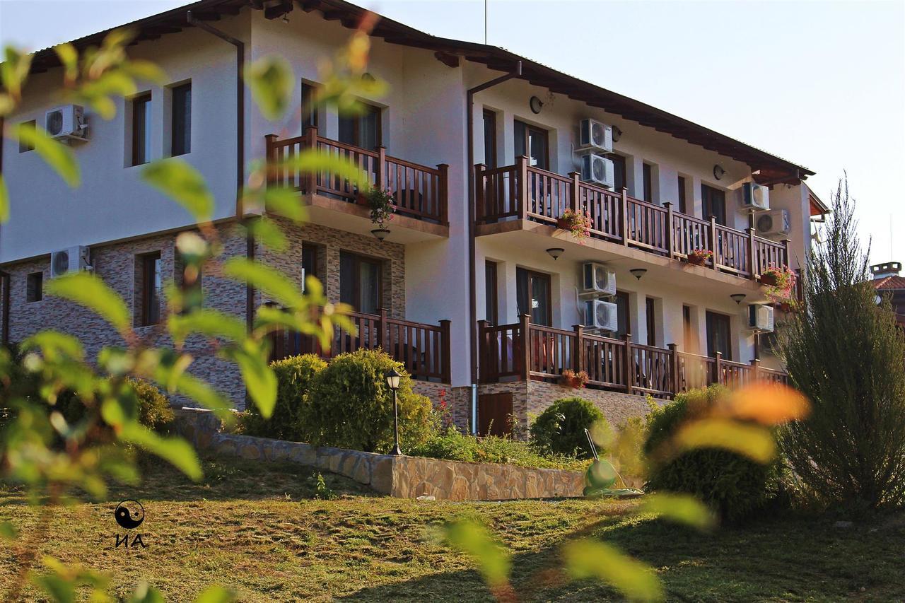 Family Complex Krisbo Hotel Donkovtsi ภายนอก รูปภาพ